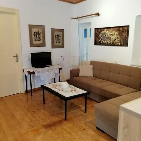아파트 Lefki's House Drymon